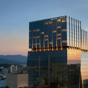 The Ritz-carlton 日本